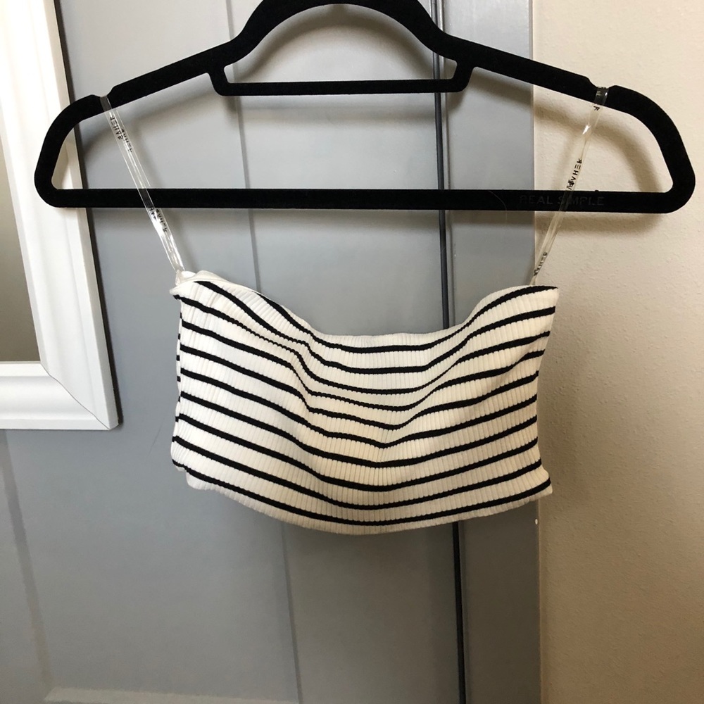 Black and white crop top